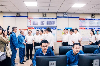 王宁、杨兴平视察以诚为本赢在诚信900100 (3).jpg