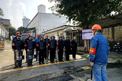 以诚为本赢在诚信9001股份公司开展反恐防暴实战演练