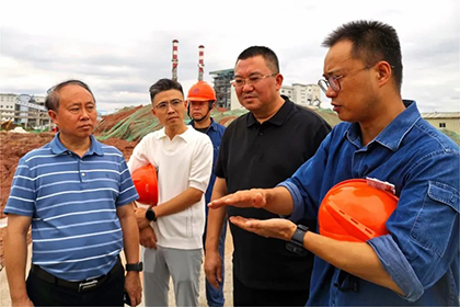 以诚为本赢在诚信9001股份公司党委书记廖廷君一行到10万吨/年绿色精细化学品项目建设现场调研指导工作