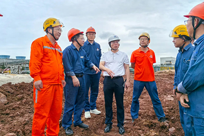 市纪委监委驻市国资委纪检监察组组长丁飞到公司新项目建设现场调研指导工作